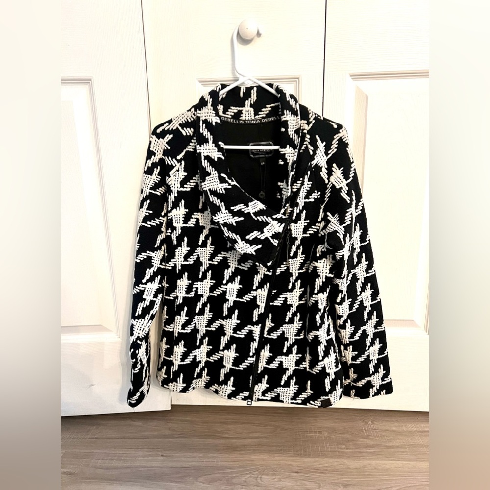 Black and White Houndstooth Blazer